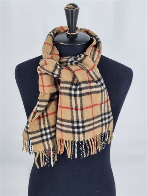 burberry lambswool scarf fake|burberry scarf 50 cashmere wool.